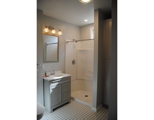 Primary Photo - 572 Mt Auburn St