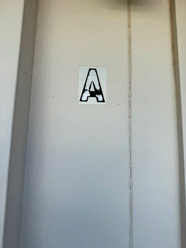 Building Photo - 3032 Lakimau St