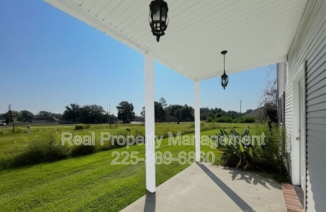 Building Photo - 15155 LA-44