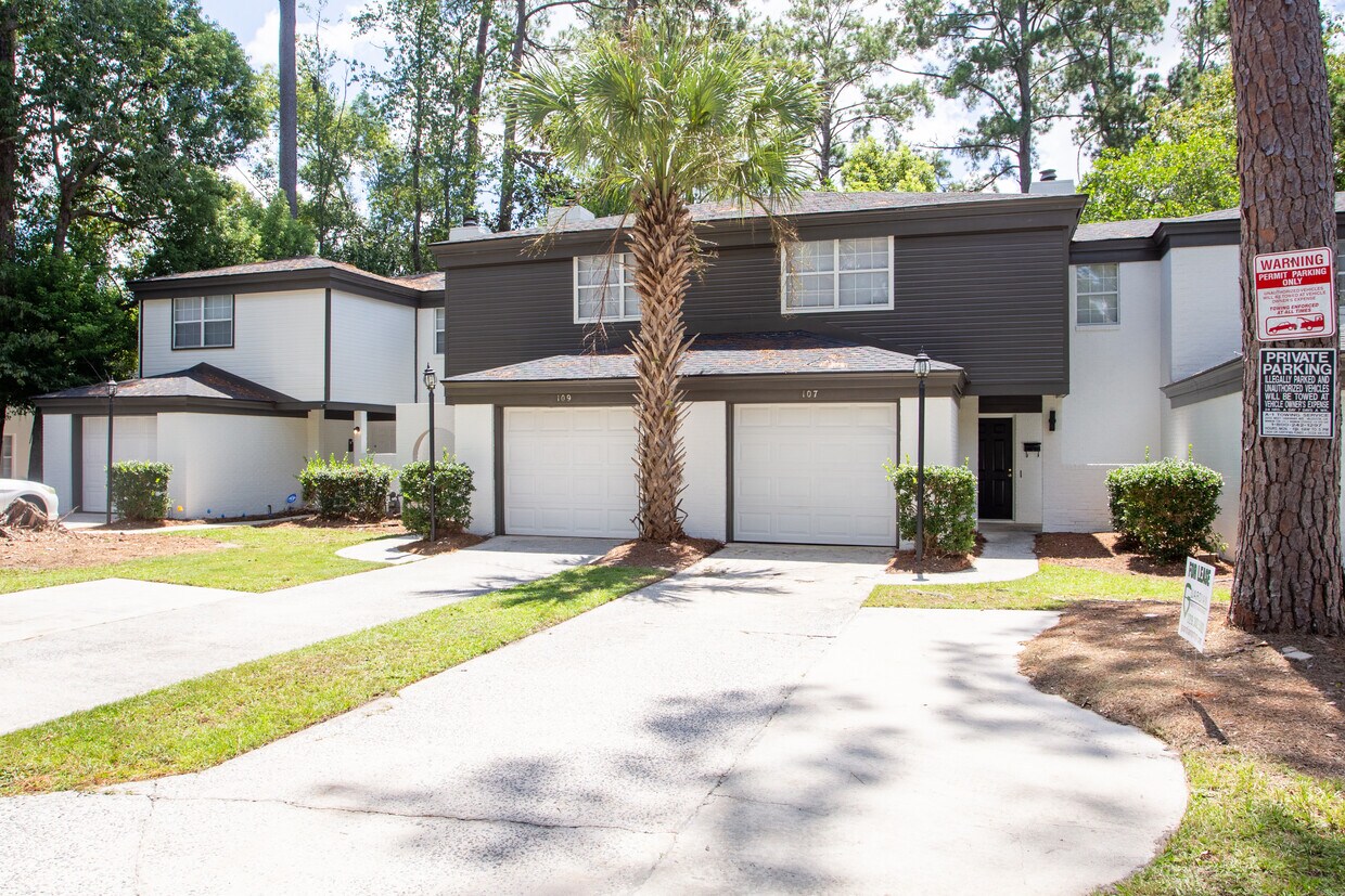 107 Brookwood Pl, Valdosta, GA 31602 - Townhome Rentals in Valdosta GA