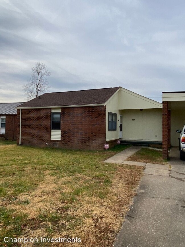 Building Photo - 3 br, 1 bath House - 327 Morrison