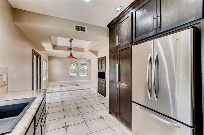 Building Photo - 1255 Black Canyon Rd