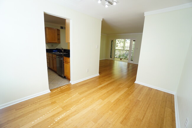 Building Photo - 1445 Monroe Dr NE