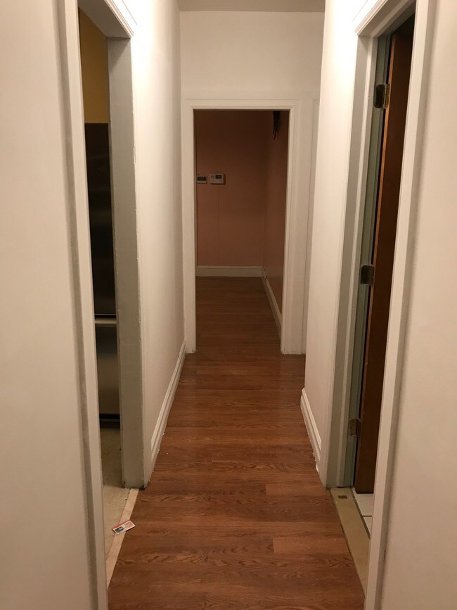 Foto del edificio - 1712 Jarvis Ave