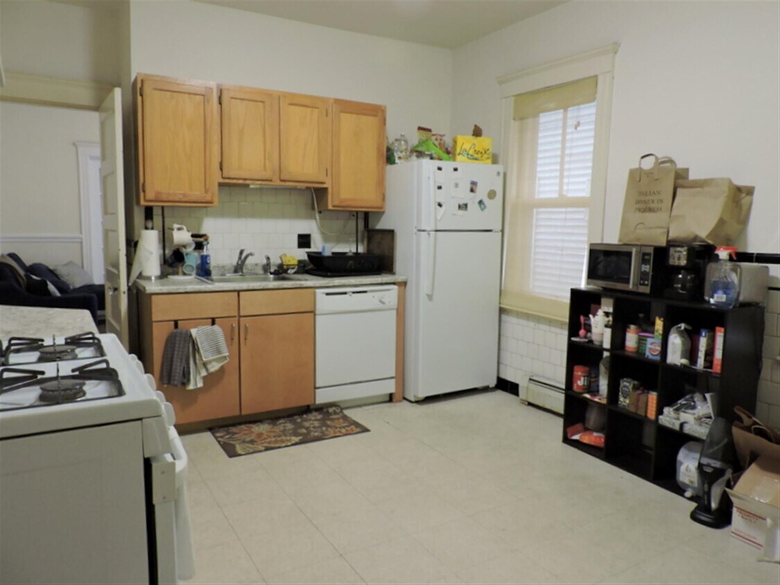 Primary Photo - 26 Dimick St