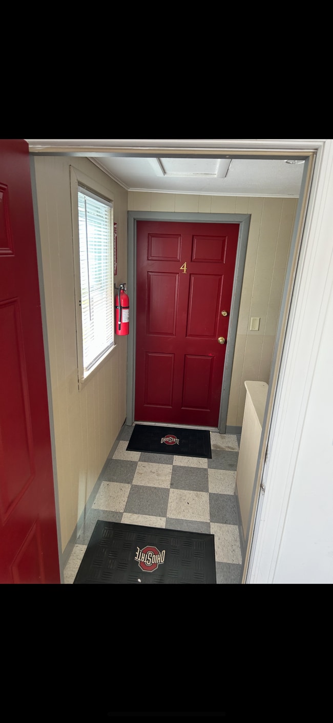 Building Photo - 1387 N Cole St