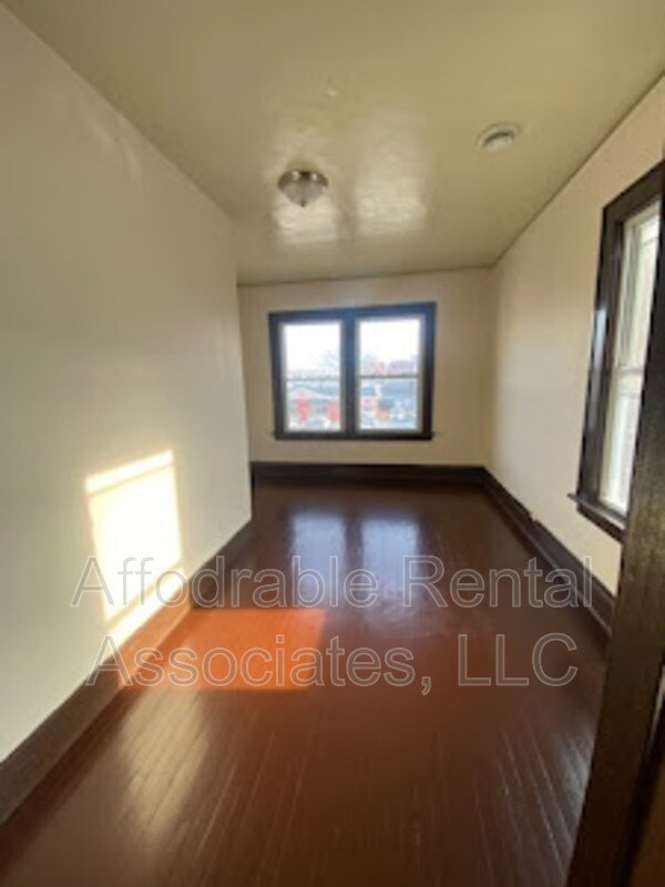 Foto del edificio - 2269 S 16th St