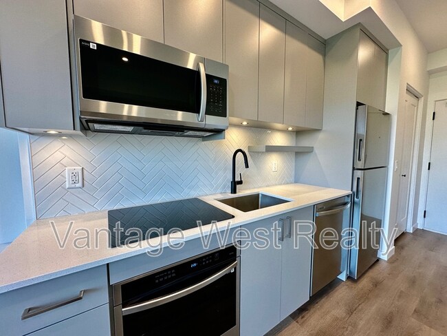 Photo du bâtiment - 1274-1274 Devonshire Ave