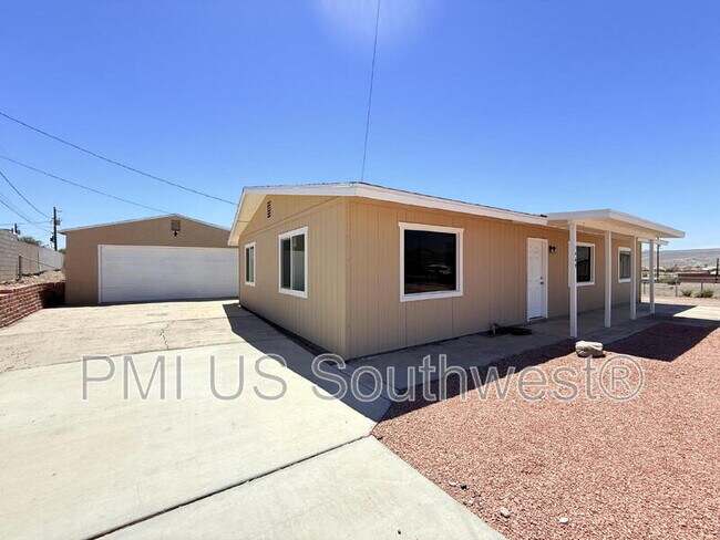 Foto del edificio - 1460 Horseshoe Ln