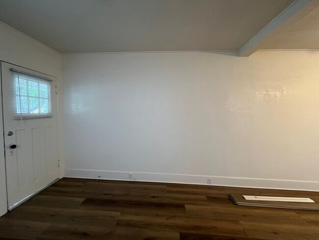 Building Photo - 1434