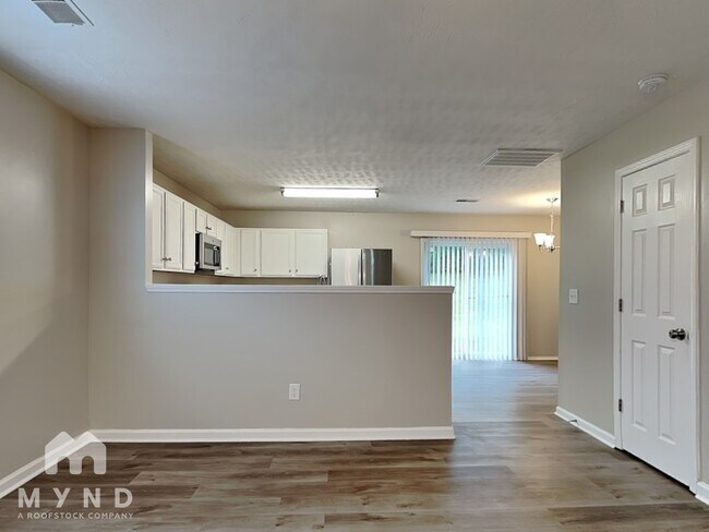 Foto del edificio - 2838 Creekbend Dr