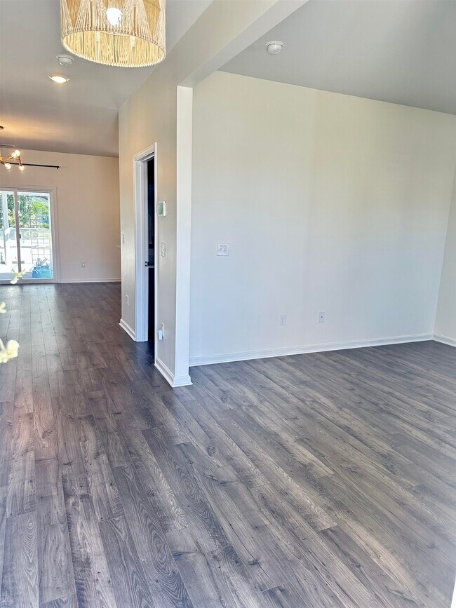 Foto del edificio - 340 Emery Oak Dr