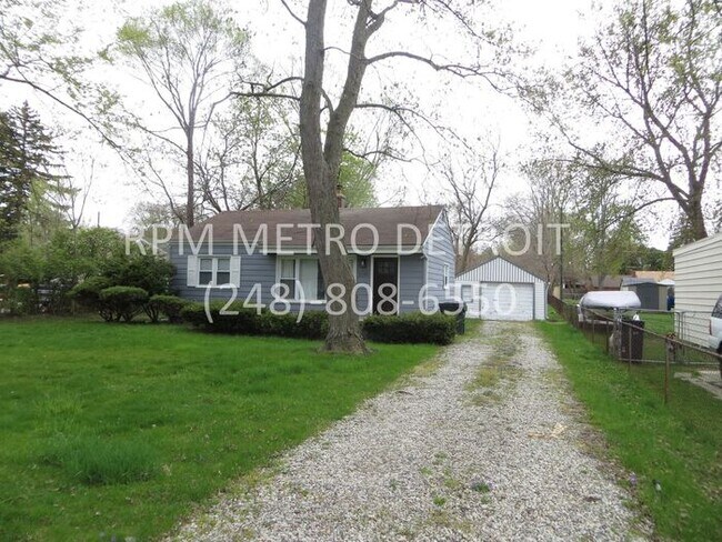 Building Photo - WOW! Stunning 2 Bedroom Ranch