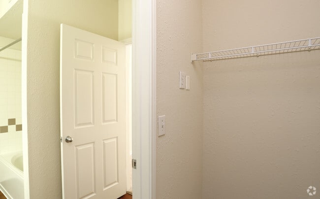 Interior Photo - The Drexel at Oakley