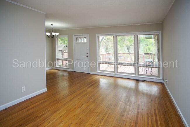 Foto del edificio - For Lease | Midtown Tulsa | Available Now!