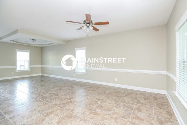 Building Photo - 4 Bedroom Pet-Friendly Home in Greensboro, NC with Main Street Renewal