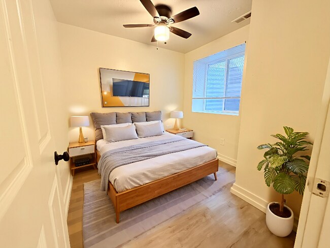 Foto del edificio - 3442 S 200 E