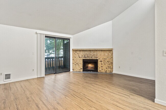 Building Photo - 3921 S Tyler St