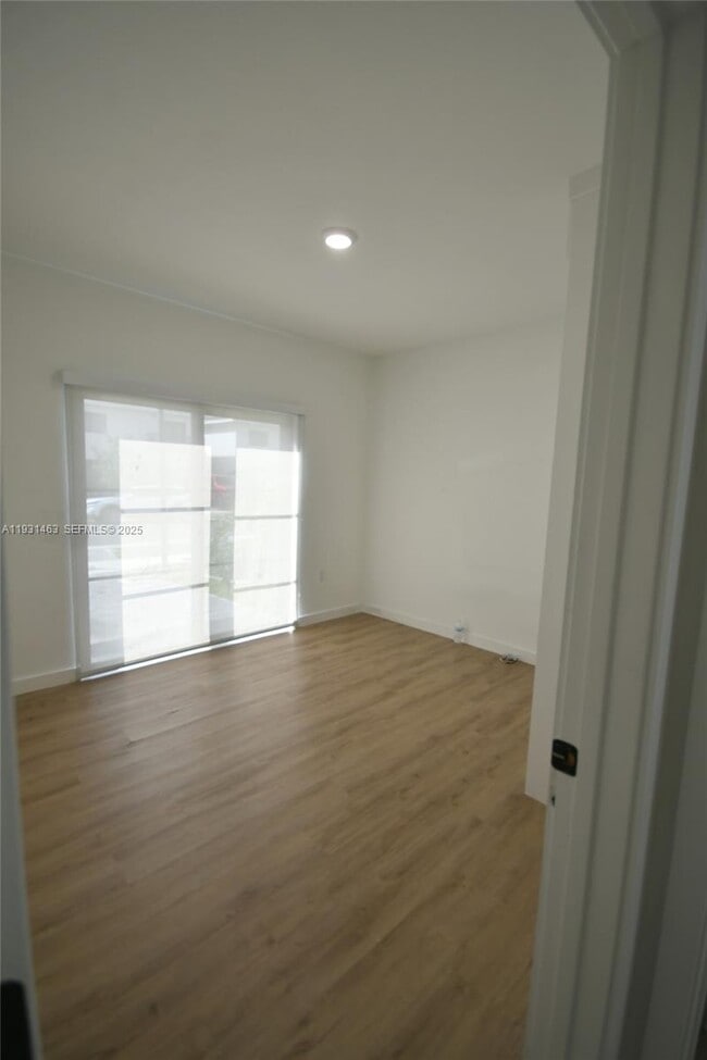 Foto del edificio - 1339 NW 2nd Ln