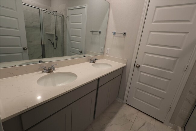 Building Photo - 67 Courageous Side Way