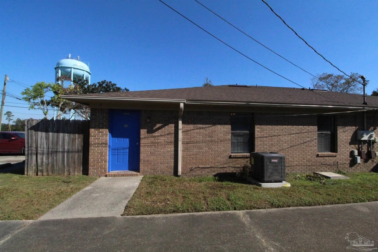 2900 Junction Dr, Cantonment, FL 32533 House Rental in Cantonment, FL