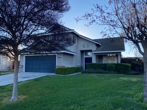 Building Photo - 4200 Wild Ivy Ln