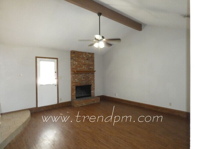 Building Photo - 317 Asbury Dr