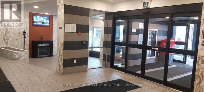 Building Photo - 5 San Romanoway