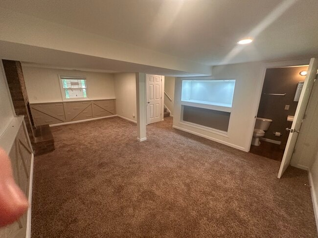 Building Photo - 9146 Trelawney Ct