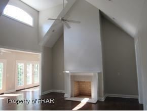 Building Photo - 294 Chestnut Dr