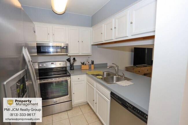 Building Photo - 5188 Sunridge Palms Dr