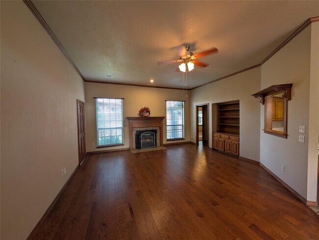 Foto del edificio - 3100 Windward Ct