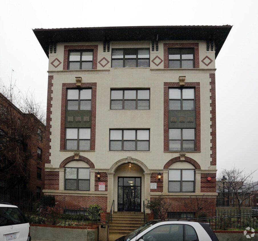 Building Photo - Sunflower House