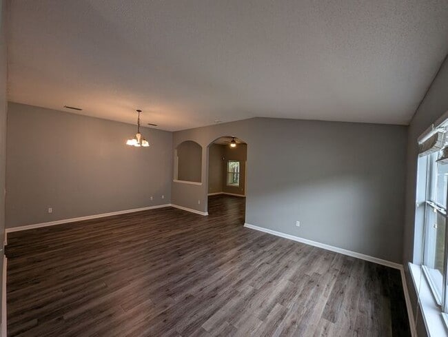 Foto del edificio - 712 N Edenbridge Way