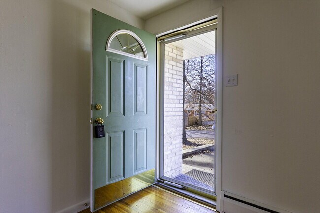 Foto del edificio - 340 Crown Point