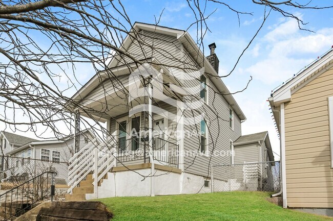 Building Photo - 3665 Robert Ave