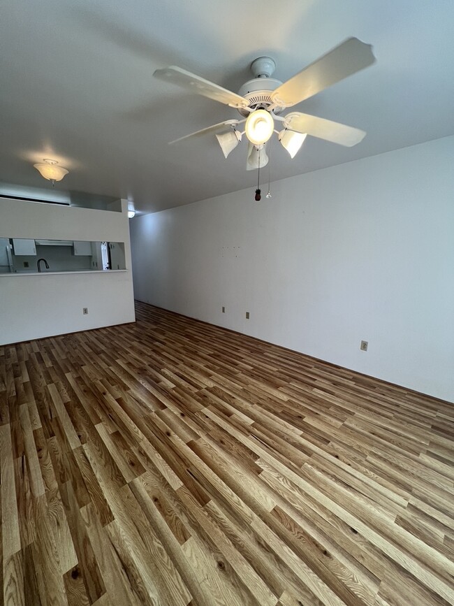 Building Photo - 10 Piwai Ln