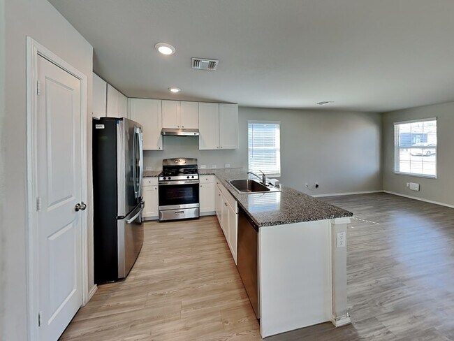 Foto del edificio - 5446 Verdugos Pl