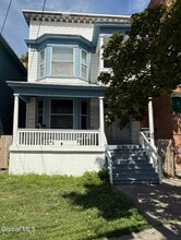 Building Photo - 147 Western Ave