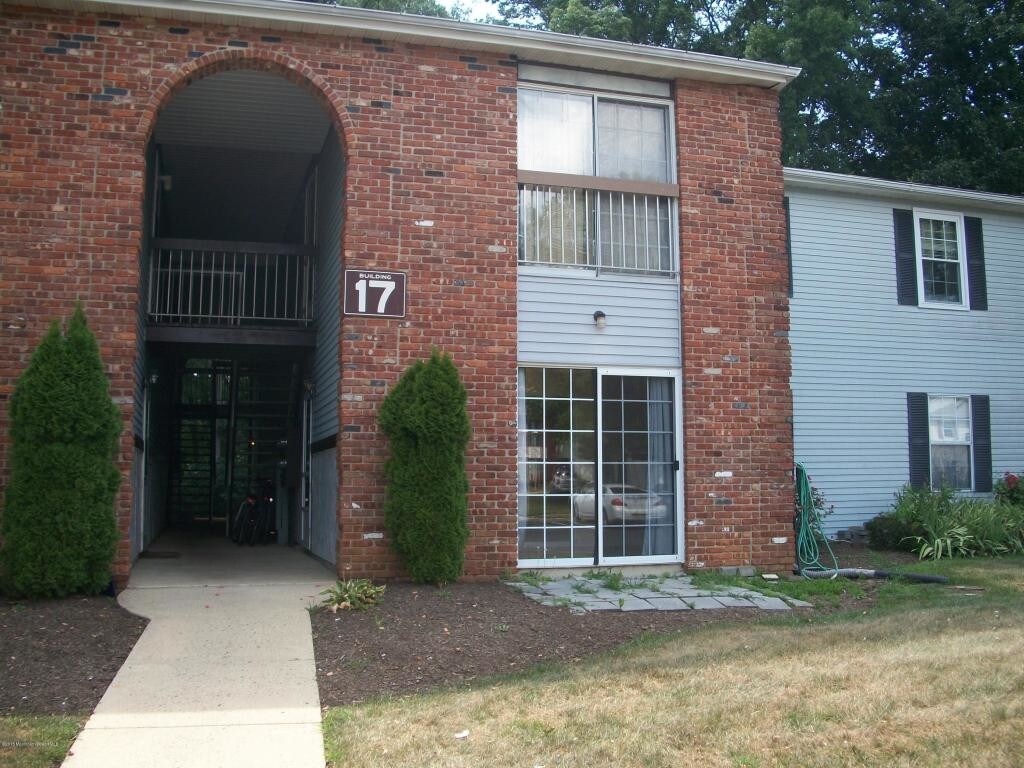 Primary Photo - 17-4 Augusta Ct