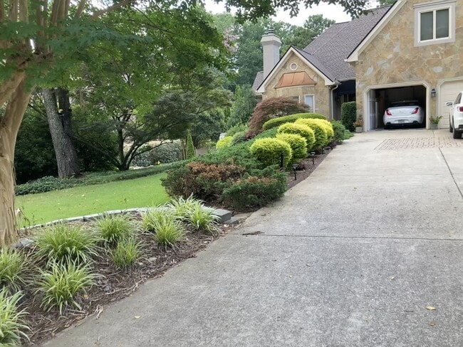 Building Photo - 4042 Penhurst Dr
