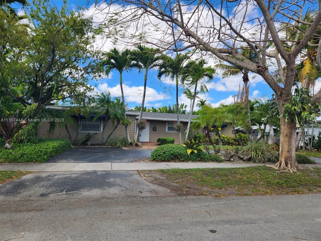 Foto principal - 9261 SW 59th St