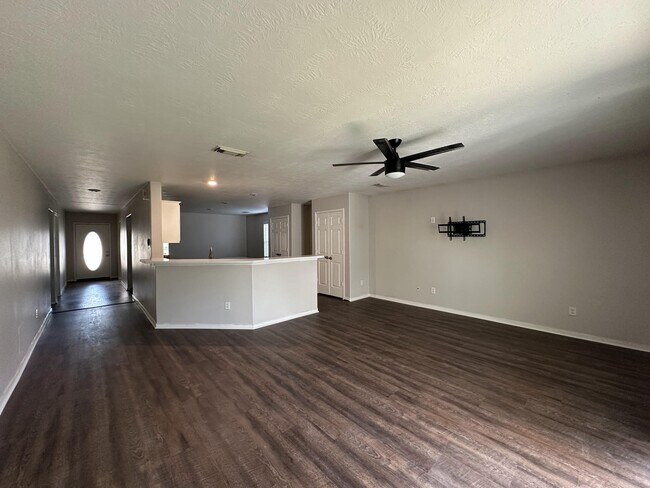 Building Photo - 1034 Junction Ct