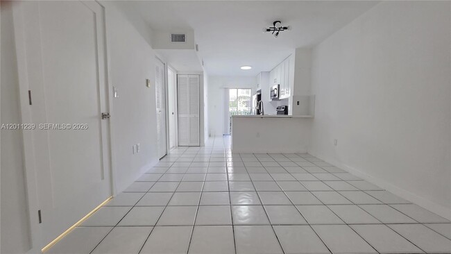 Building Photo - 2575 SW 27th Ave