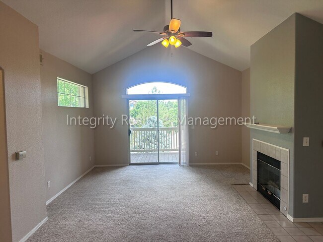Building Photo - 1 Bed/1 Bath, 705 Sqft - 1641 W Canal Cir ...