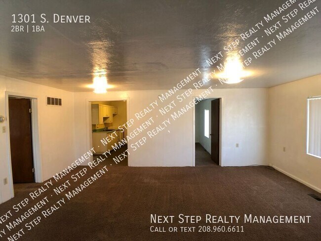 Building Photo - 2 Bed 1 Bath - 2 BLOCKS FROM BSU!