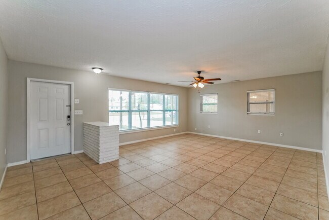 Foto del edificio - 5206 6th Ave Dr W