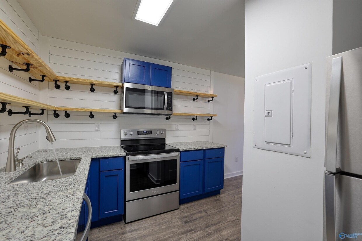 Foto principal - 2903 Elmore Rd SW