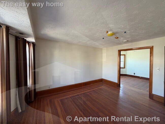 Foto del edificio - 1040 Broadway