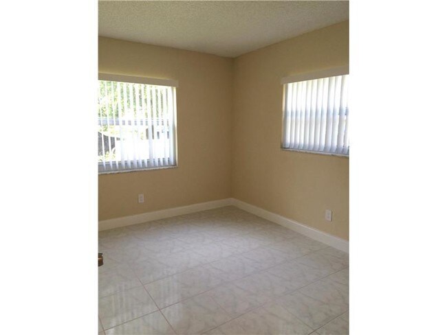 Foto del edificio - 11501 NW 44th St